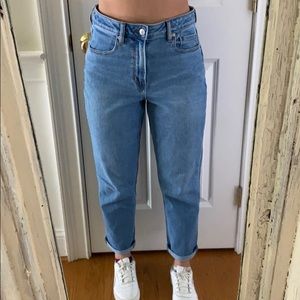 AE Mom Jeans ( Stretch Material )